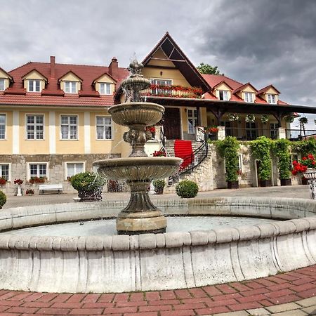 Zespol Palacowo-Parkowy Badzow Polkowice Bagian luar foto