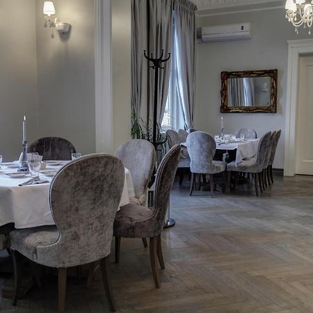 Zespol Palacowo-Parkowy Badzow Polkowice Bagian luar foto