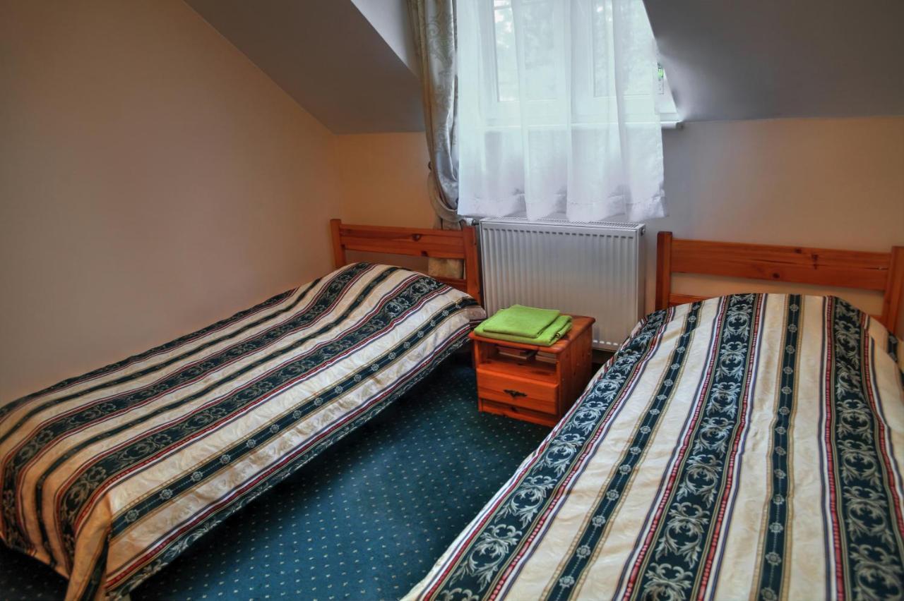 Zespol Palacowo-Parkowy Badzow Polkowice Bagian luar foto